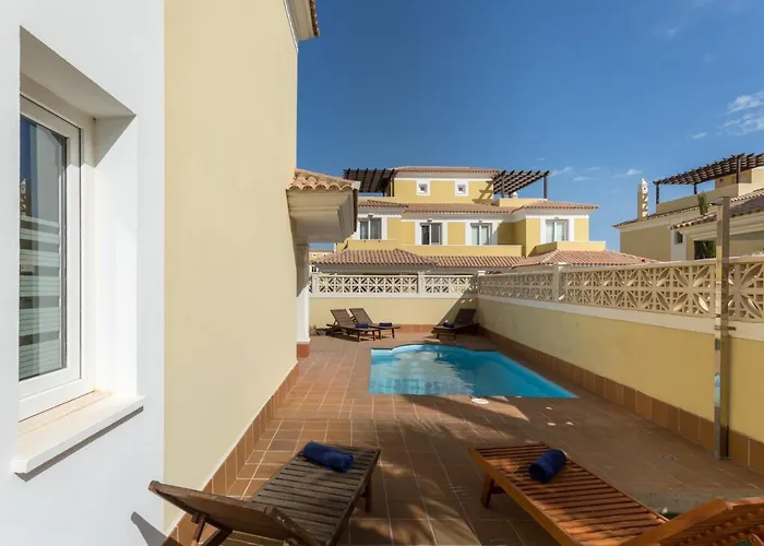 Preciosa Con Piscina Privada - Mapo * كوراليهو