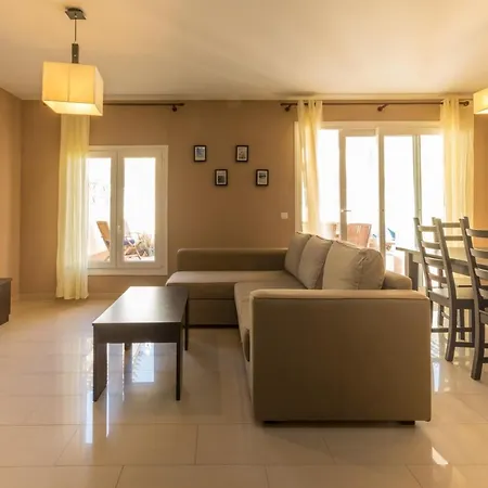 Villa Preciosa Con Piscina Privada - Mapo *